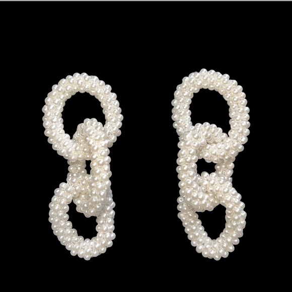 REVOLVE Willow Earrings in White NWOT - Picture 4 of 4
